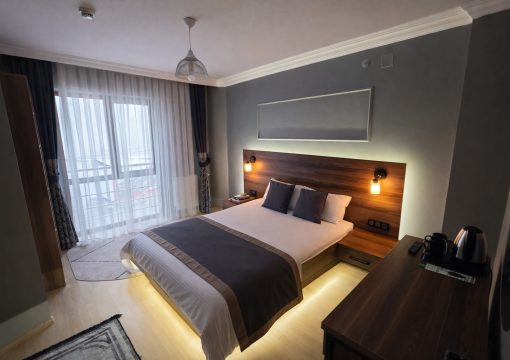 Tek Kişilik Double Yataklı Oda